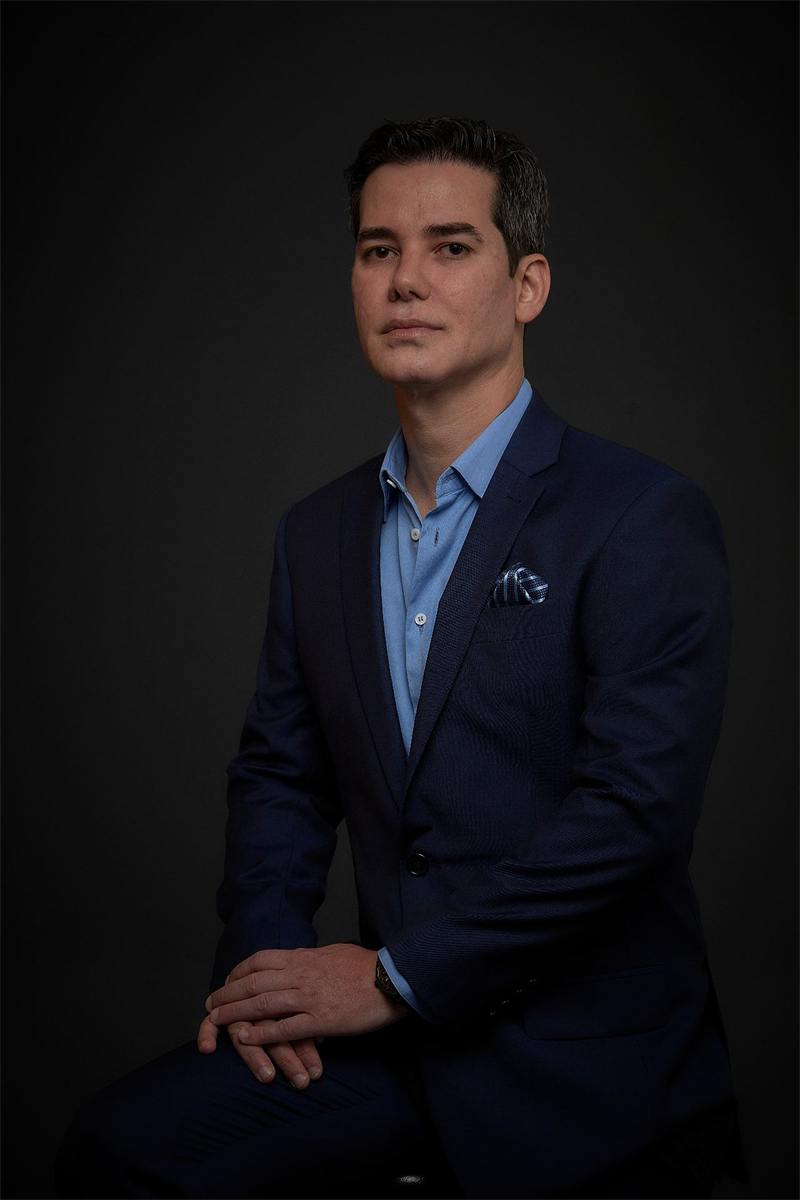 Dr. Marcelo Caselli